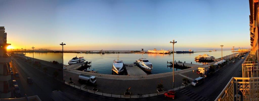 Camera Familiare con Balcone e Vista Mare